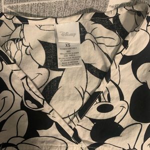 Cute Disney scrub top!